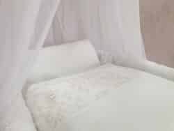 Amigos Ausstattung Bettwäsche für Stubenwagen, Weiß Zweige rosa